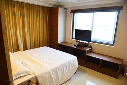 Room Executive Image